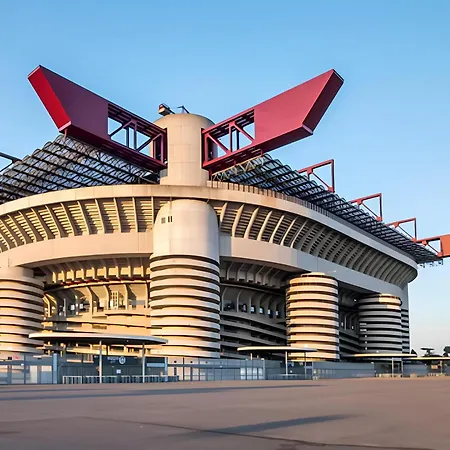 Ray 2 San Siro Apartament *