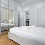 Ray 2 San Siro Apartman *