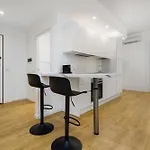 Ray 2 San Siro Apartman